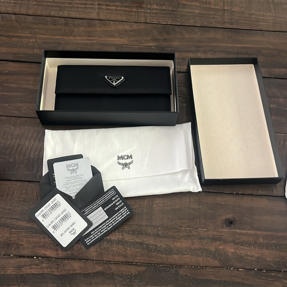 MCM Gift Box-Dust Bag-Tags for a Long Wallet - Picture 12 of 16